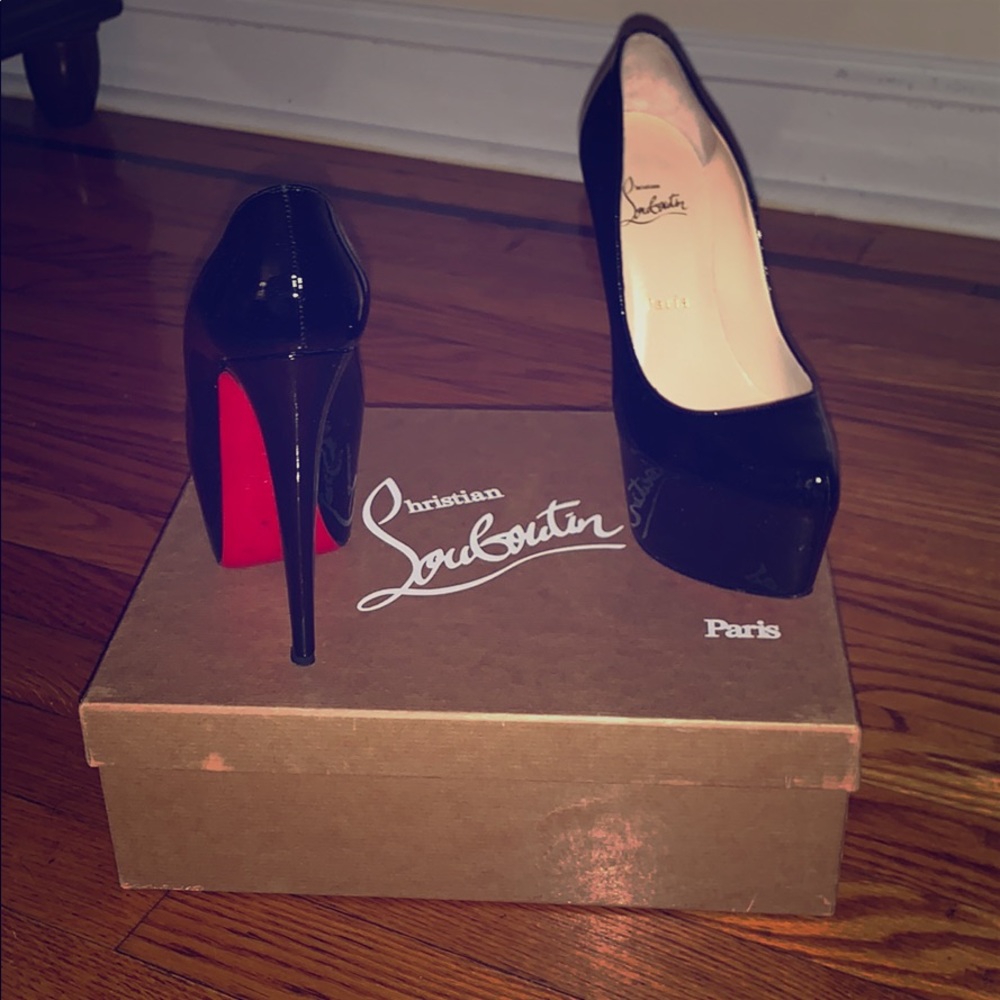 Christian Louboutin Pumps